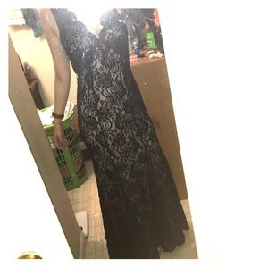 NEVER WORN Classic Lace Gown